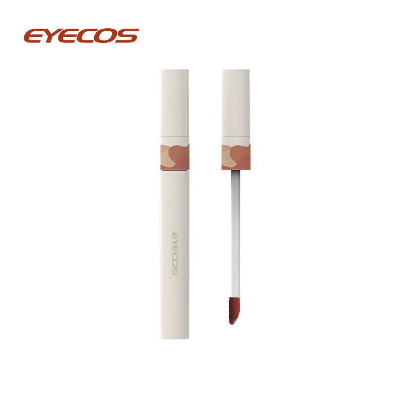 What are the characteristics of a good lip gloss?